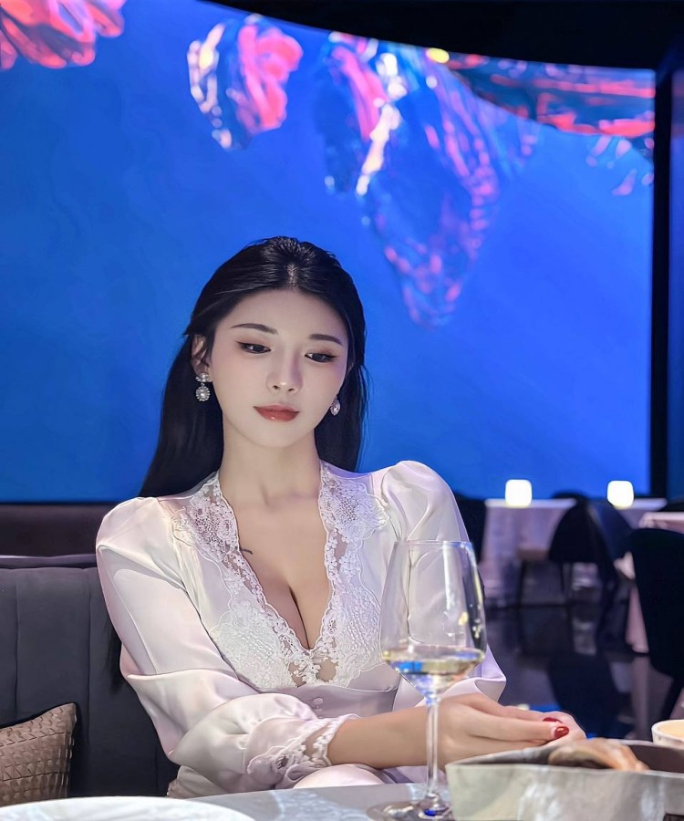 三年高清在线观看全集下载,最新高清电影电视剧